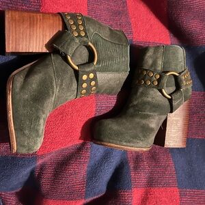 Jeffrey Campbell Green Suede Boot Bootie Chunky wood Heel Brass studs ring 5M